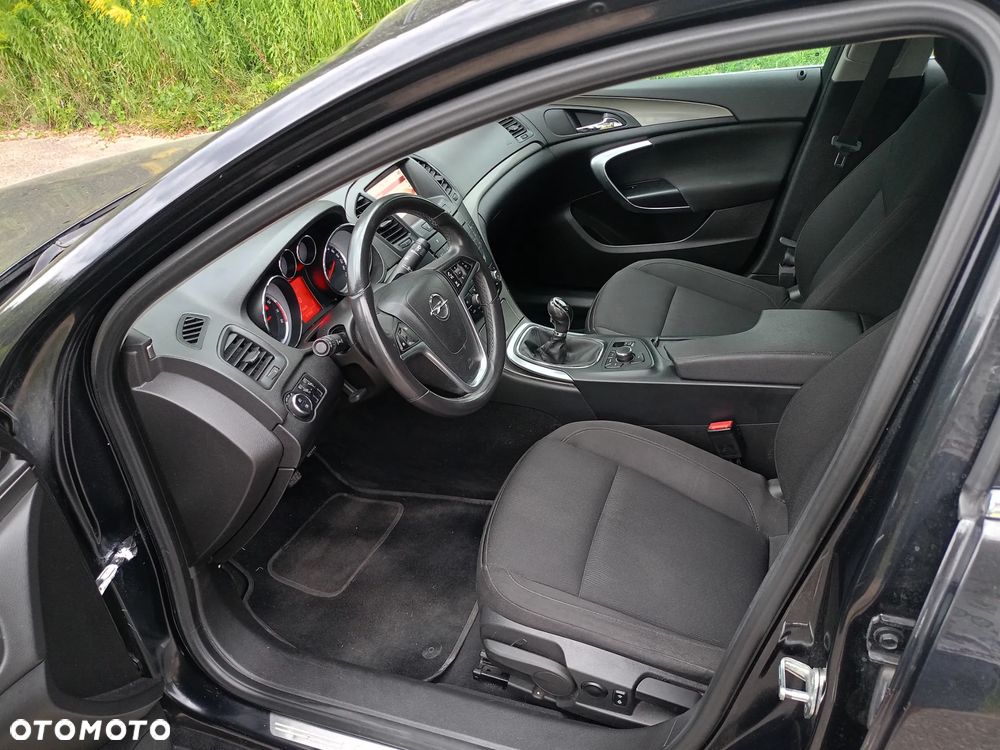Opel Insignia 1.8 - 9
