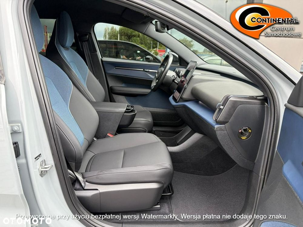 Volvo EX30 - 8