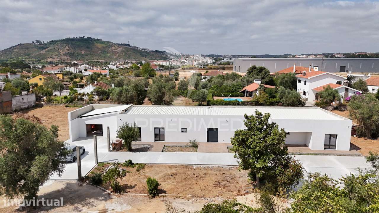 Moradia V4 de Luxo, em Construção, Lote de 15.130m², Alferrarede -... - Grande imagem: 2/16