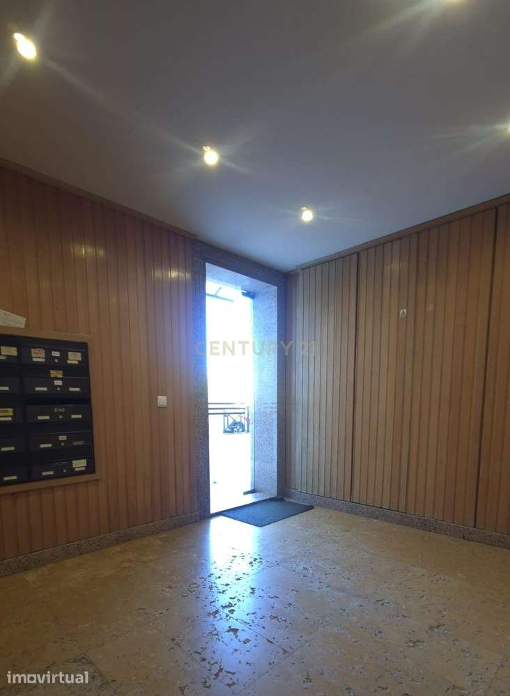 Apartamento T4 em Alfragide, Amadora com Vista para o Rio - Grande imagem: 4/31