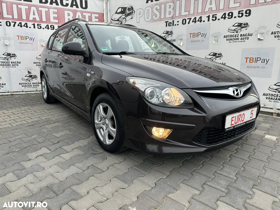Hyundai i30 i30cw 1.6 blue Classic - 13