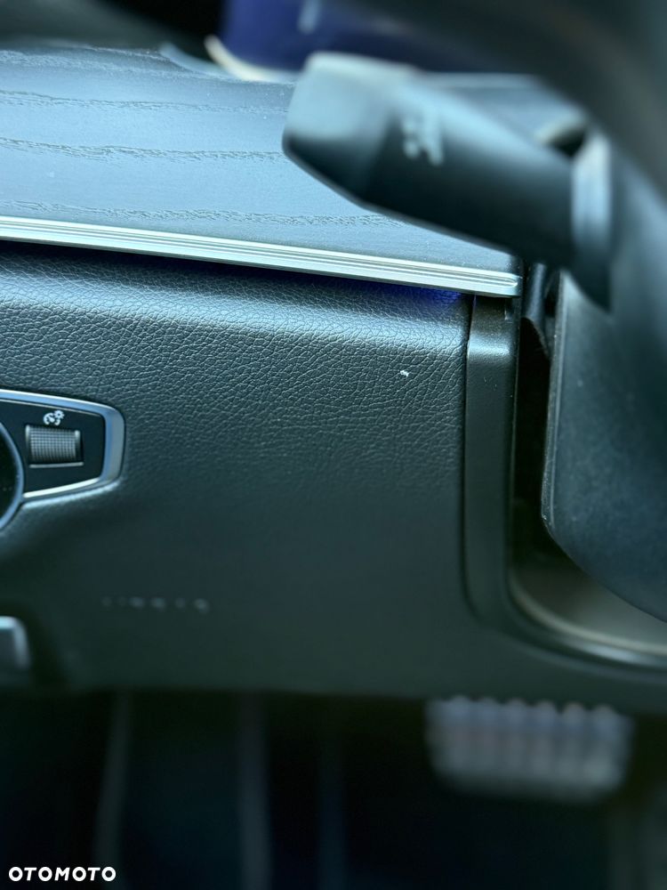 Mercedes-Benz Klasa E 400 d 4-Matic 9G-TRONIC - 15