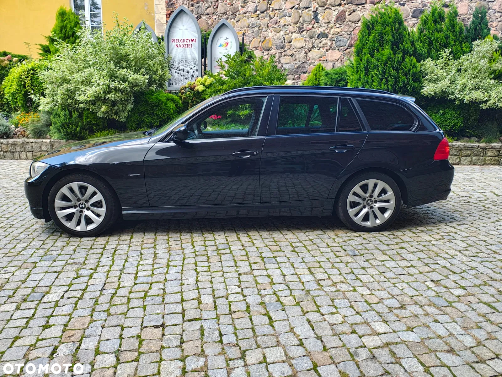 BMW Seria 3 318i Touring - 25