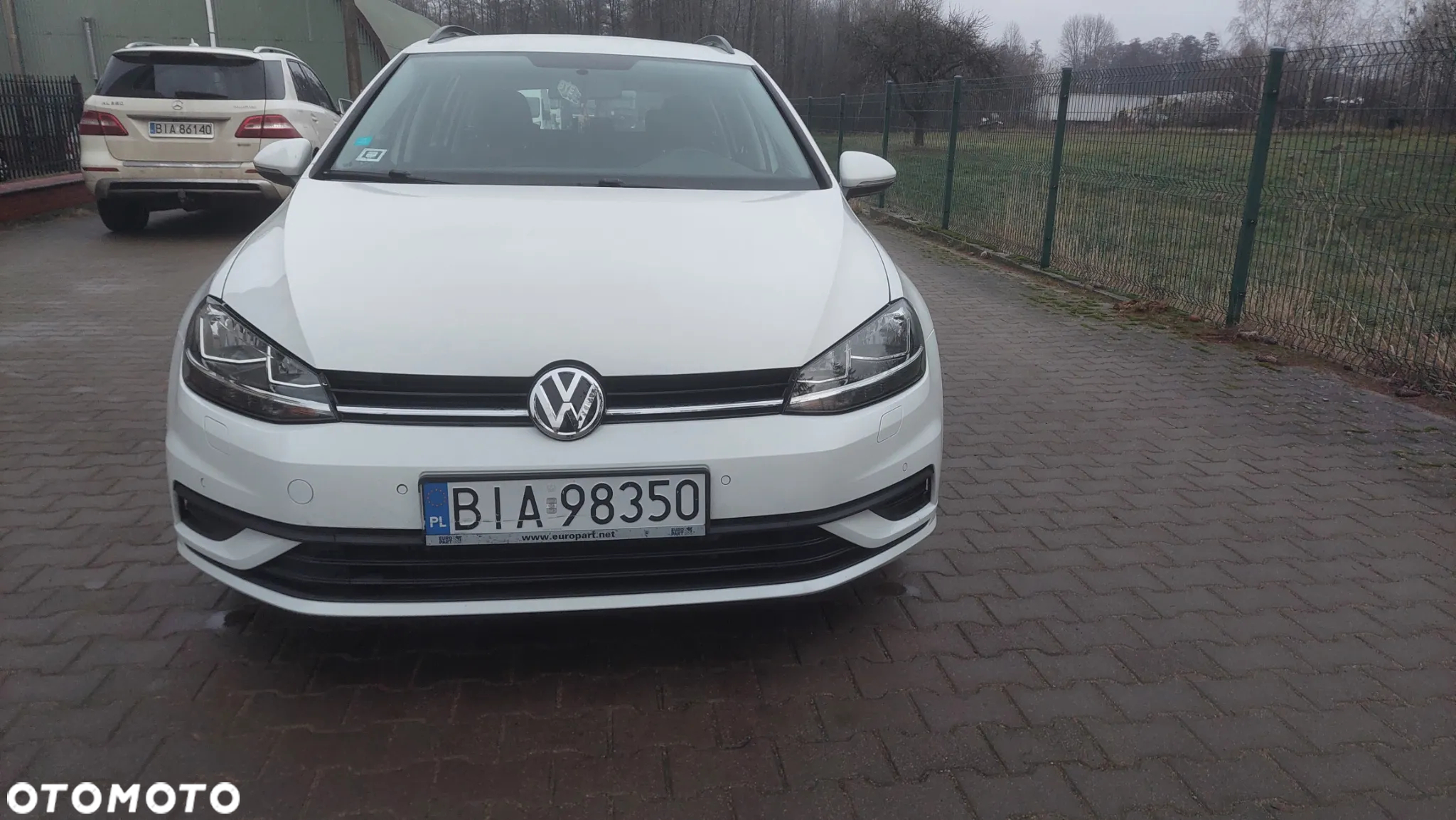 Volkswagen Golf - 6