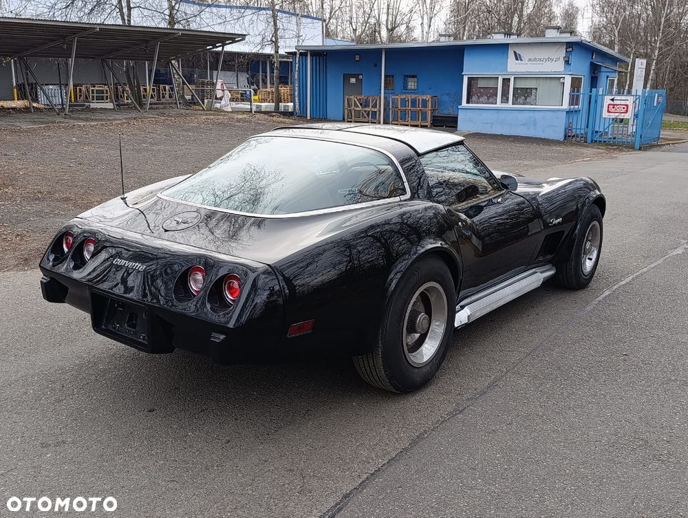 Chevrolet Corvette - 5