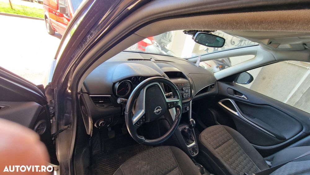 Opel Zafira Tourer 2.0 CDTI ECOTEC Edition - 2