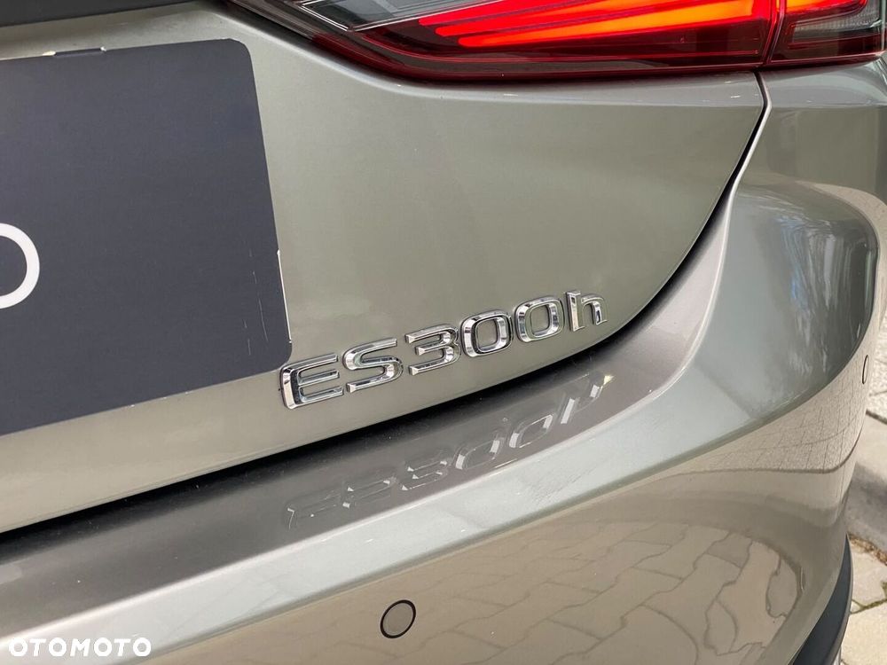 Lexus ES 300h Business Edition - 35