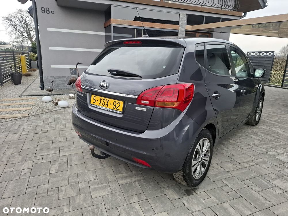 Kia Venga 1.4 CVVT UEFA EURO 2016 - 12