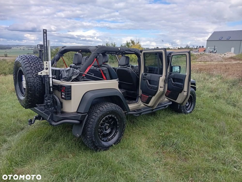 Jeep Wrangler 2.8 CRD Unlim Rubicon - 5