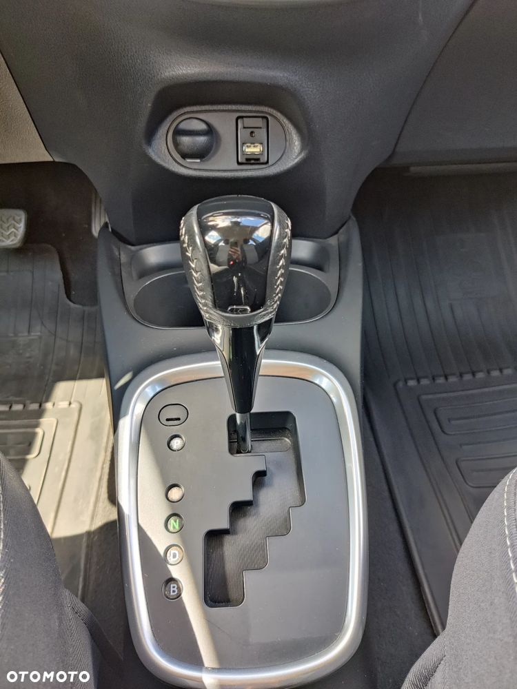 Toyota Yaris Hybrid 100 Premium EU6 - 19