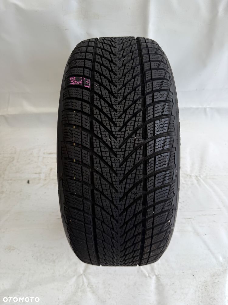 225/45/17 Goodyear UltraGrip Performance 3 91H 2023R (329) - 1