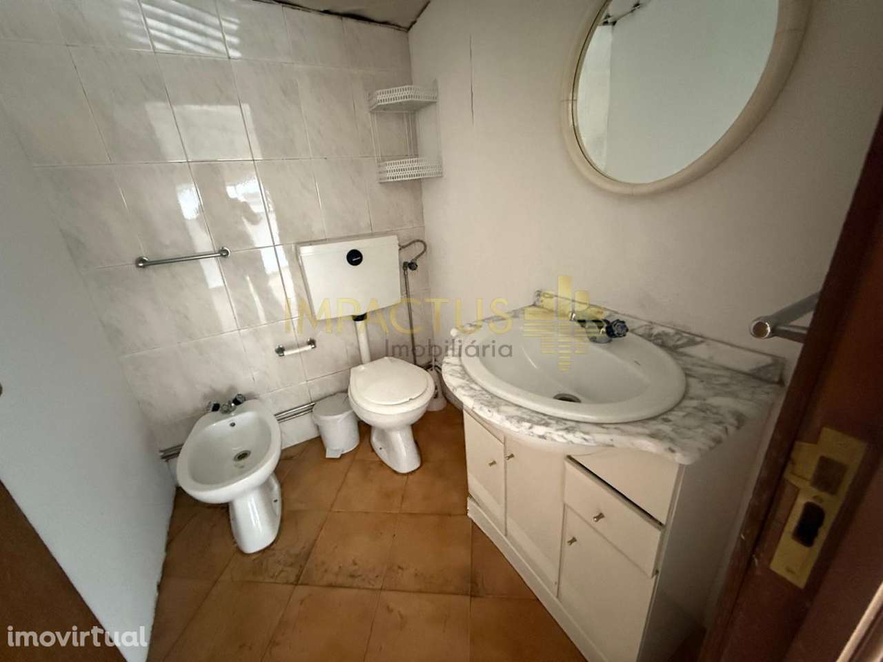 Escritório em zona industrial - Grande imagem: 5/9