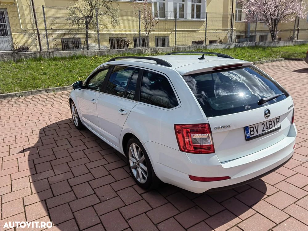 Skoda Octavia 2.0 TDI DSG Ambition - 3