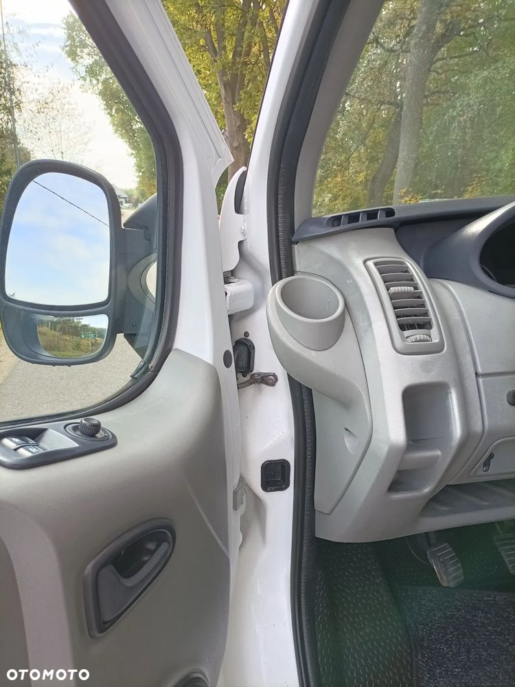 Opel Vivaro - 18