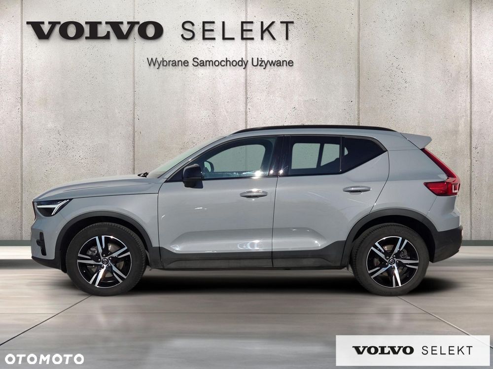 Volvo XC 40 B3 Plus Dark - 3