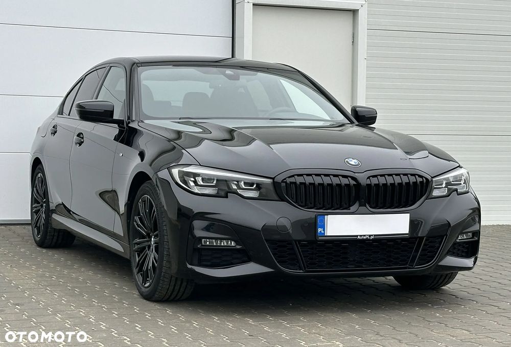BMW Seria 3 320i xDrive M Sport - 16