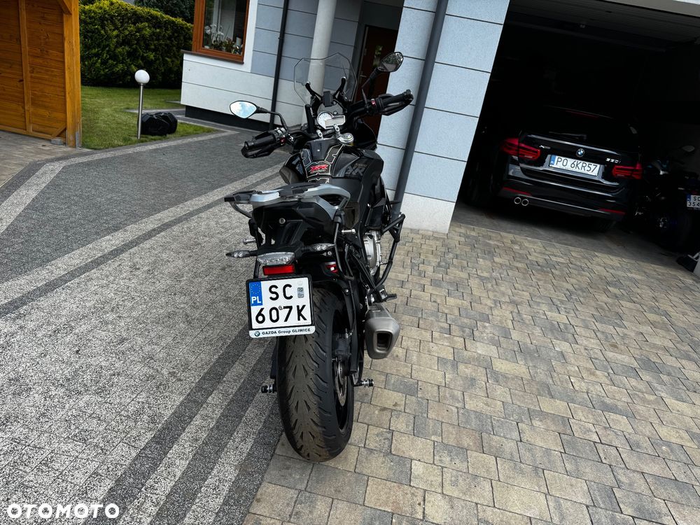 BMW XR - 8
