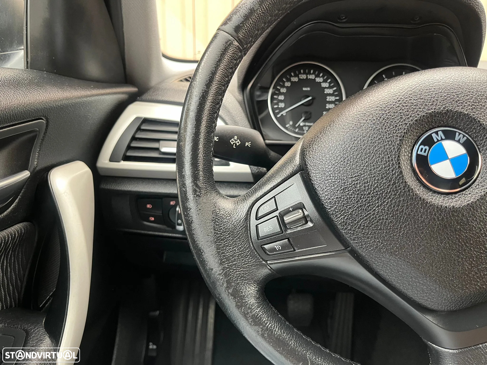 BMW 116 d EfficientDynamics - 11