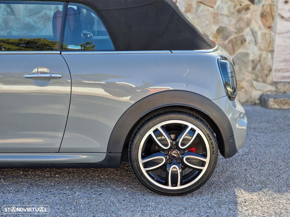 MINI Cabrio John Cooper Works Auto Desportiva - 15