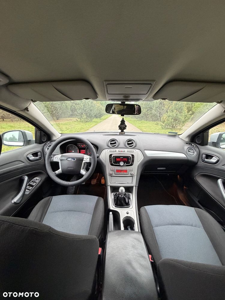Ford Mondeo 1.8 TDCi Ambiente - 8