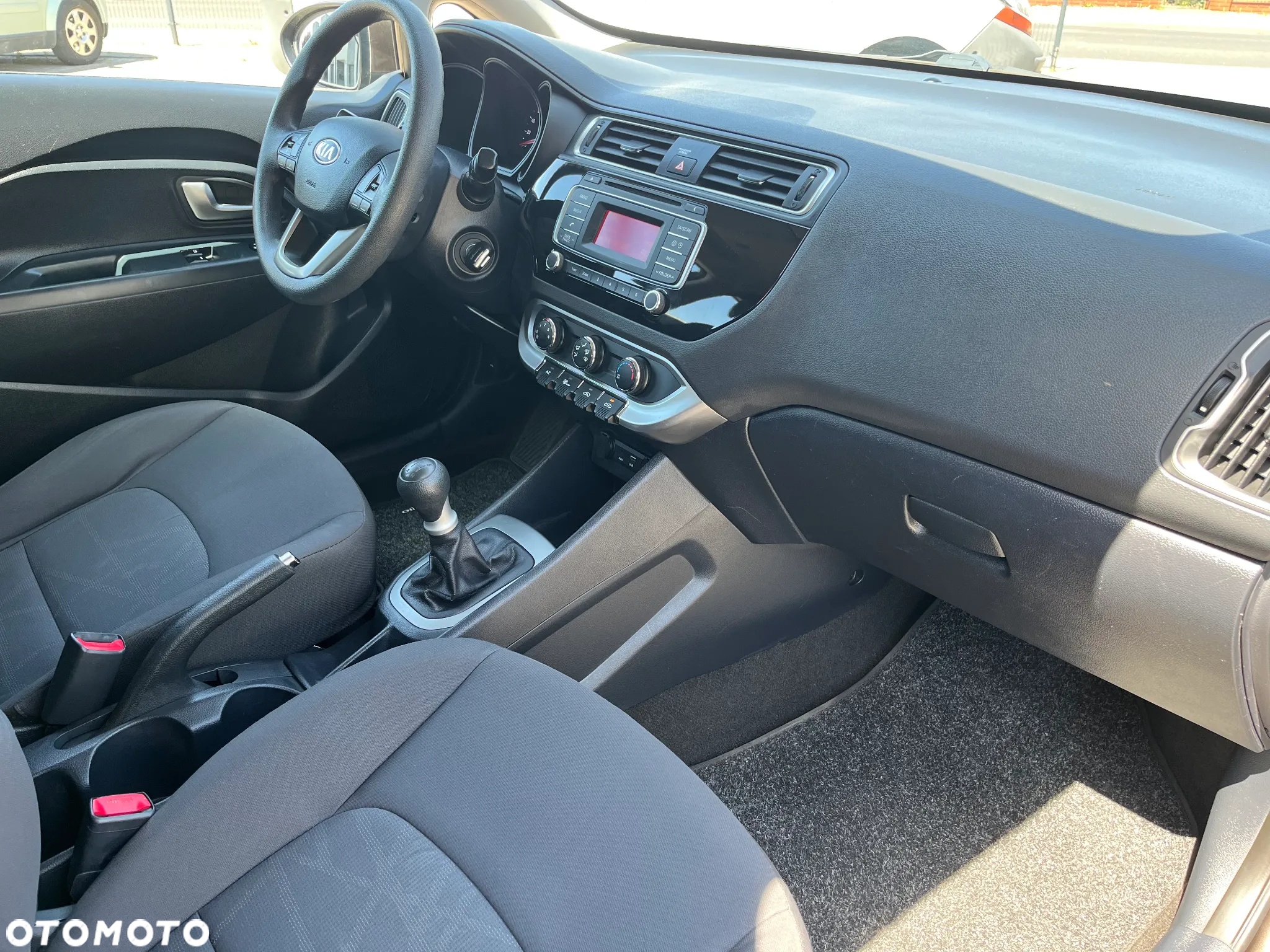 Kia Rio - 22