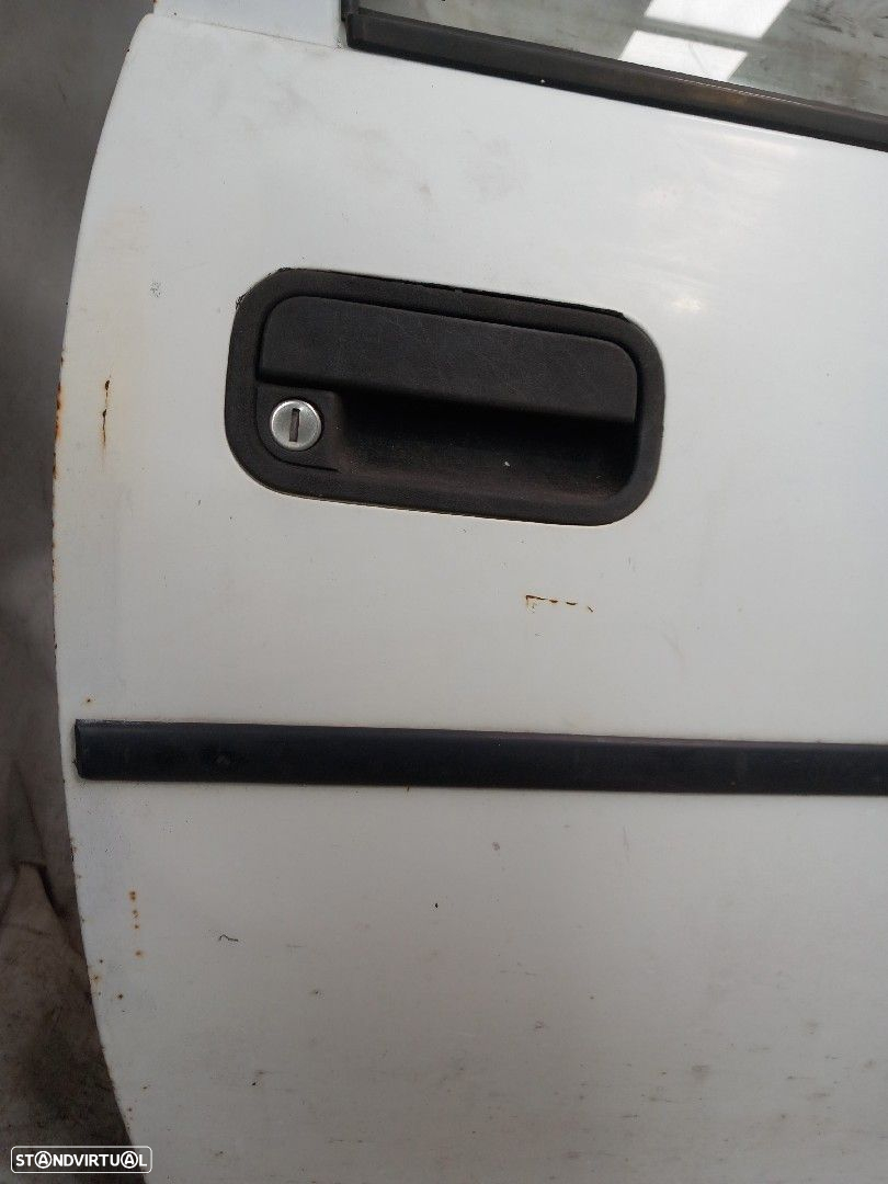 Porta frente direita OPEL Corsa B - 2