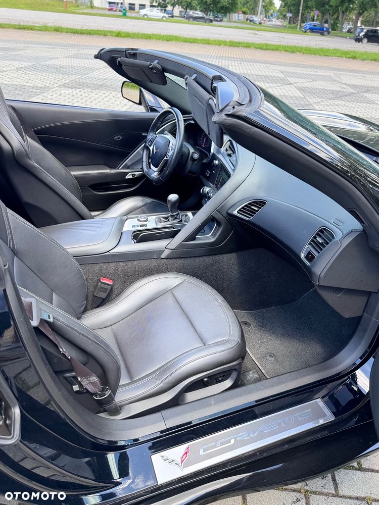 Chevrolet Corvette - 22