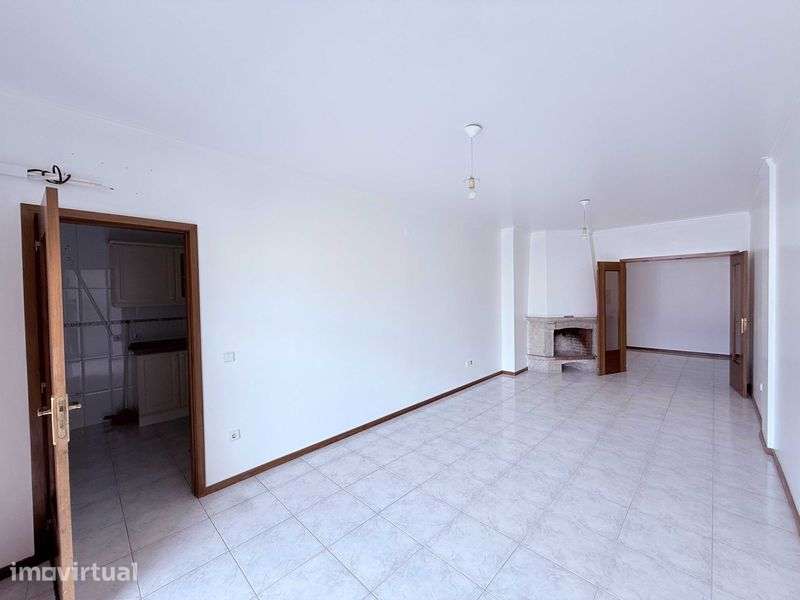 Arrendamento apartamento T2 em S. Victor - Grande imagem: 4/6