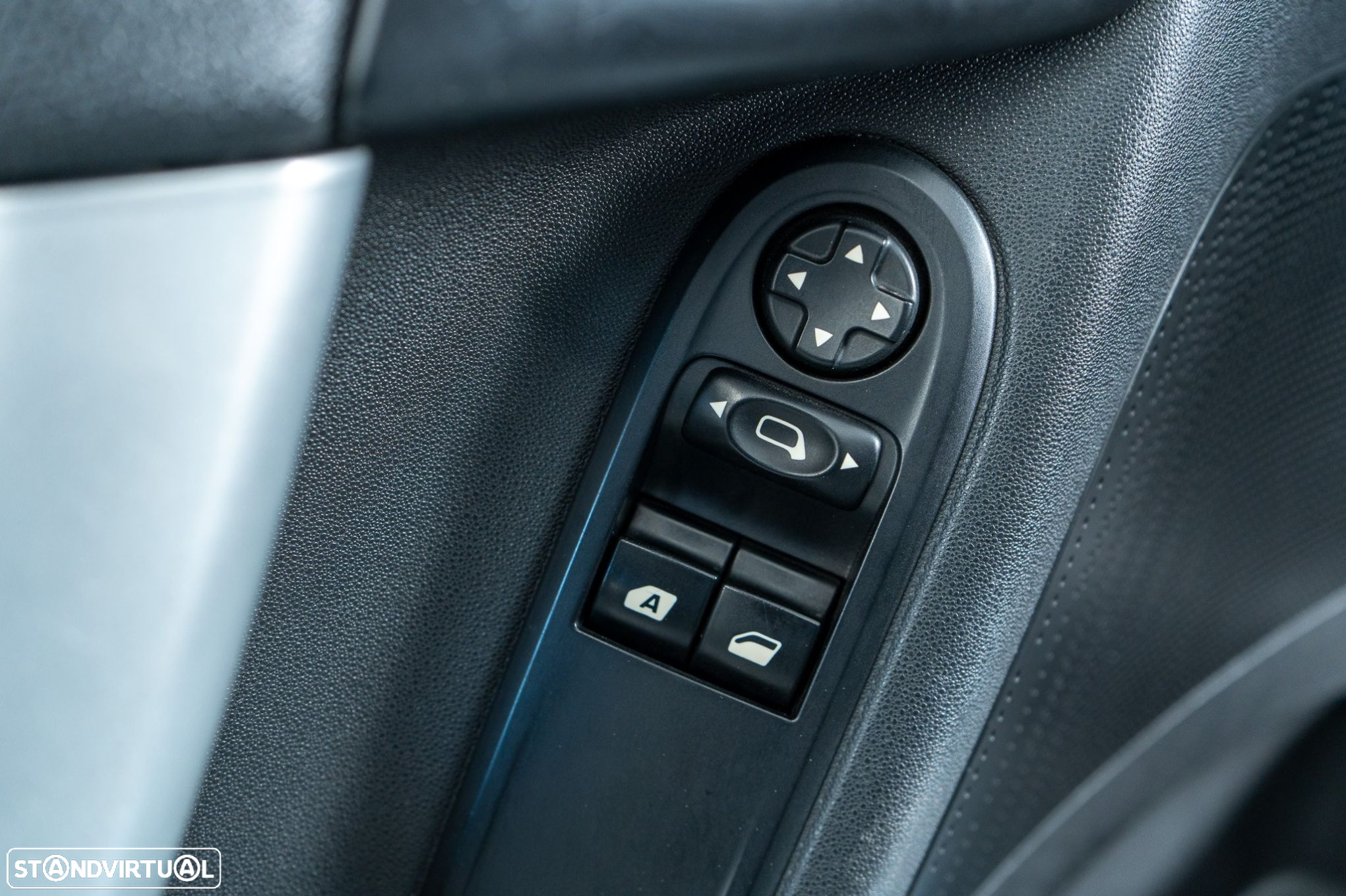 Citroën C3 HDi FAP Attraction - 9
