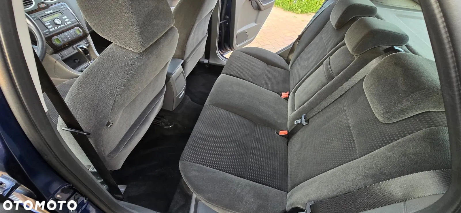 Ford Focus 1.6 Ghia - 12