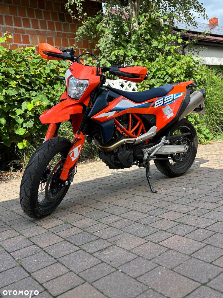 KTM SMC