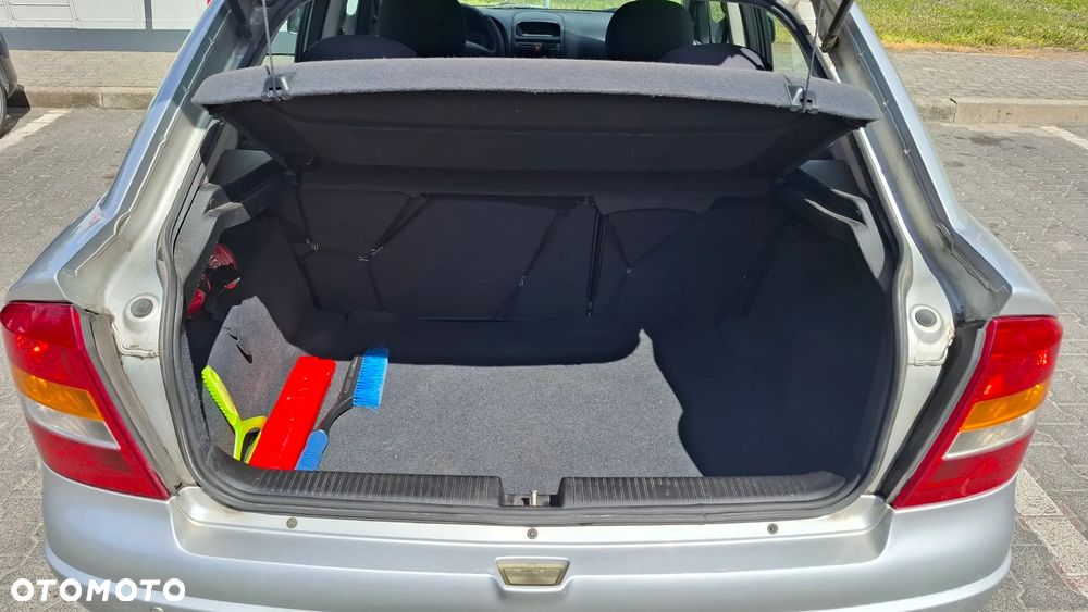 Opel Astra 1.4 NJoy - 4