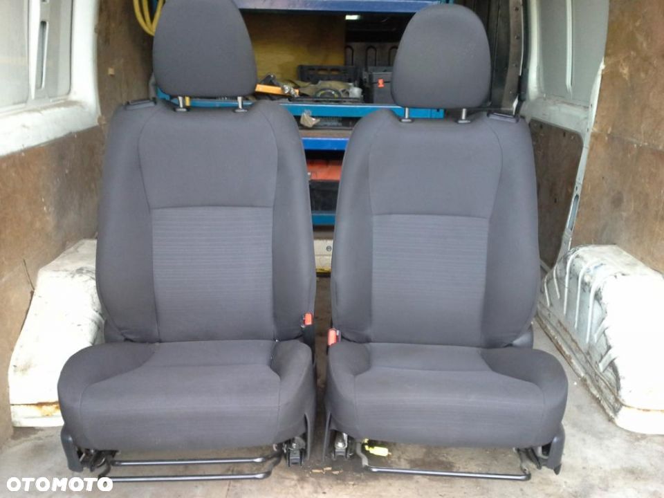 Fotel przedni Yaris III - 1