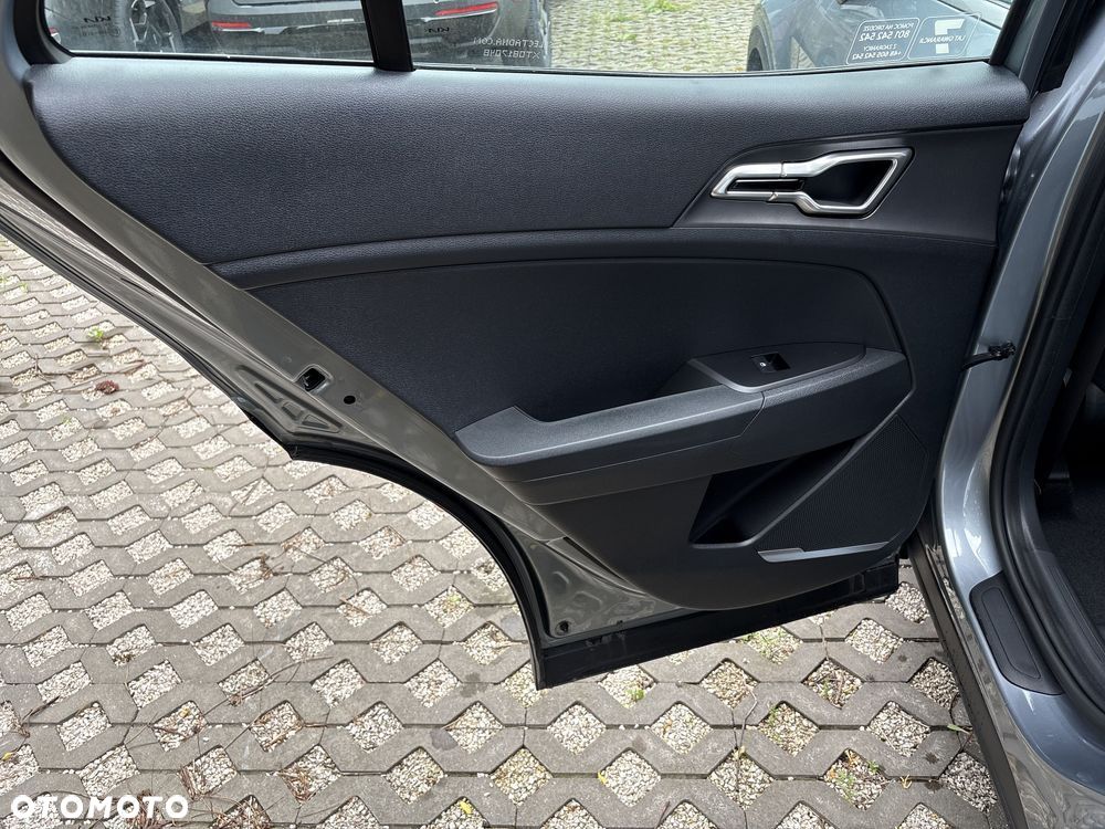 Kia Sportage 1.6 T-GDI HEV M 2WD - 12