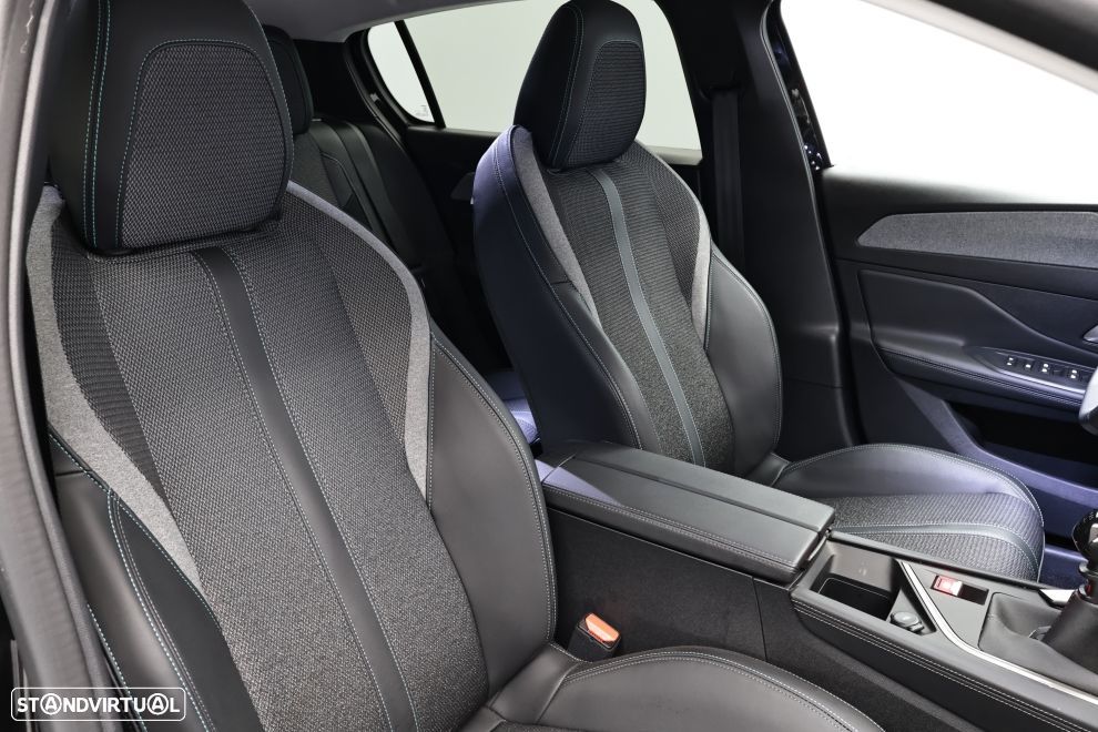 Peugeot 308 1.2 PureTech Allure Pack - 19