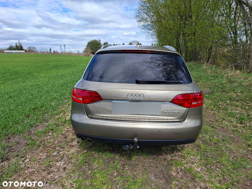 Audi A4 Avant 2.0 TDI - 8