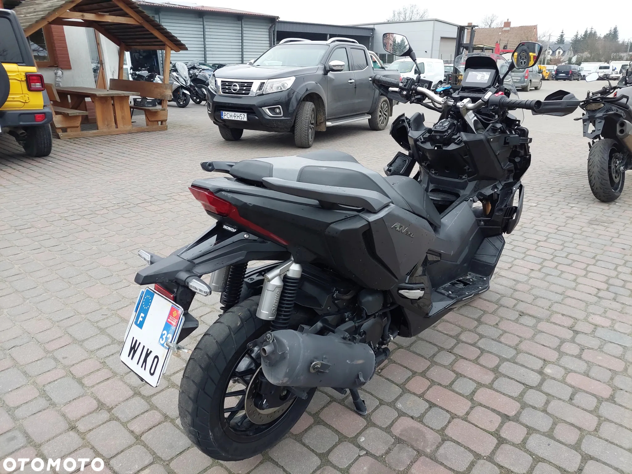 Honda ADV350 - 6