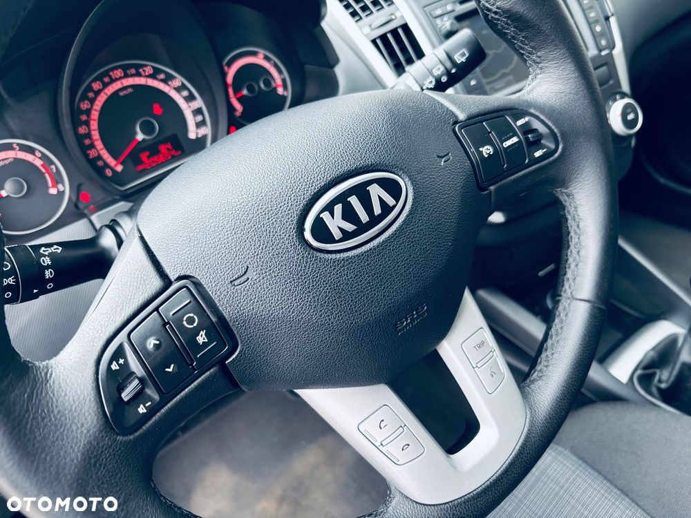 Kia Ceed - 14