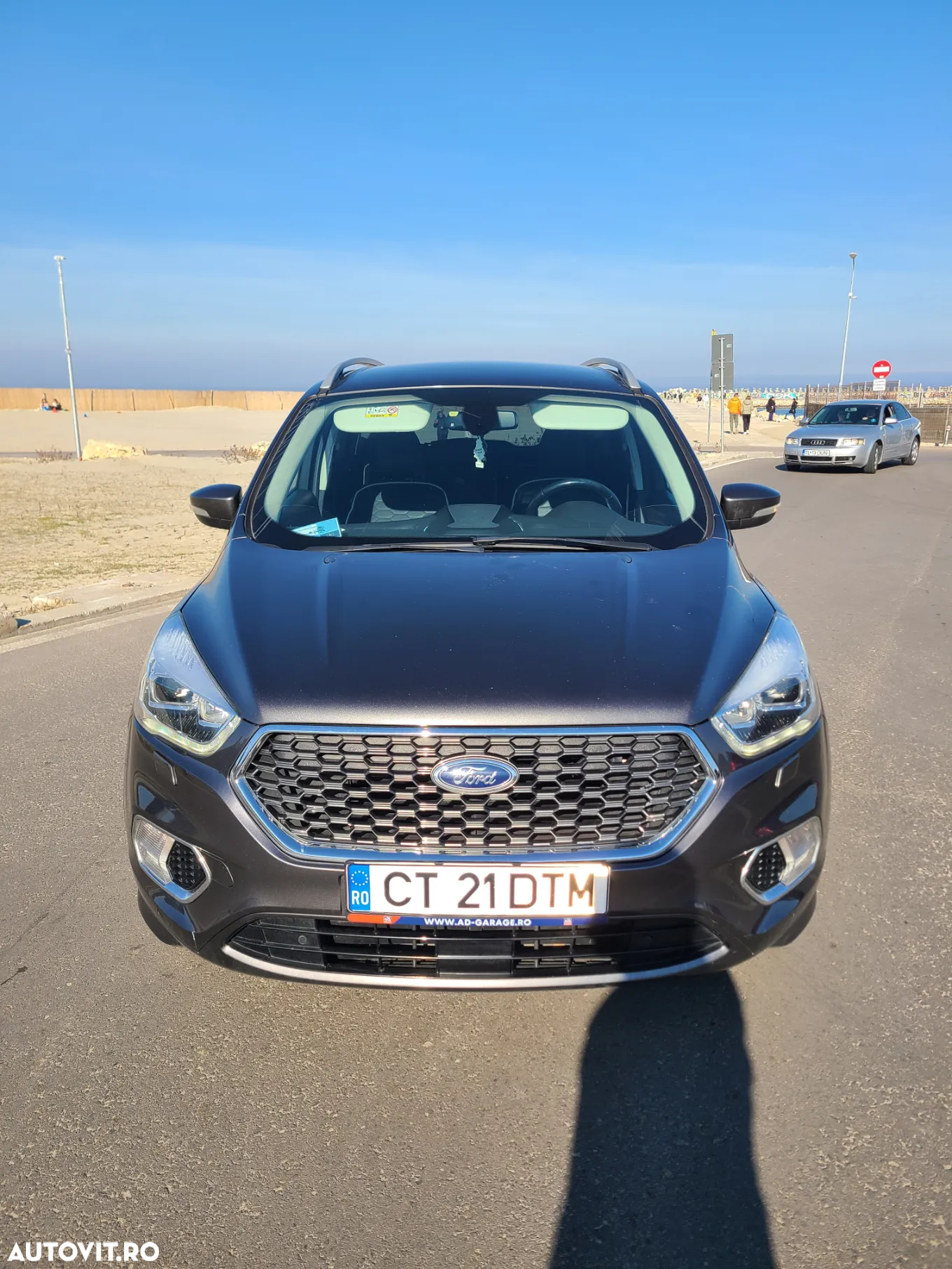 Ford Kuga 2.0 TDCi 4WD Powershift Vignale - 2