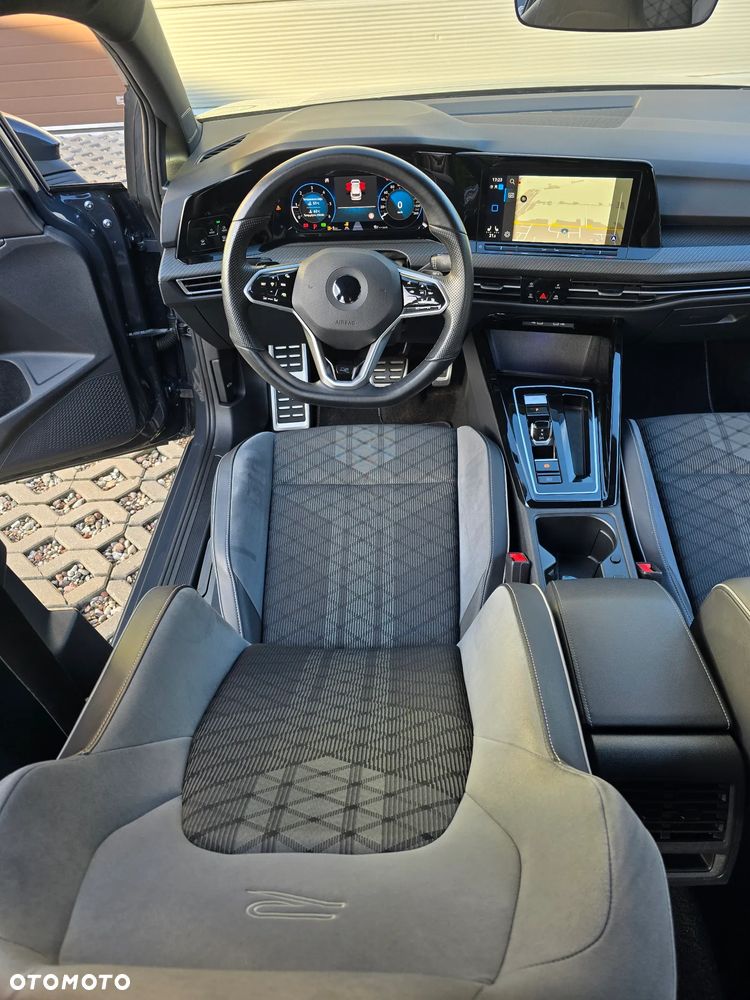 Volkswagen Golf Variant 2.0 TDI SCR DSG R-Line - 23