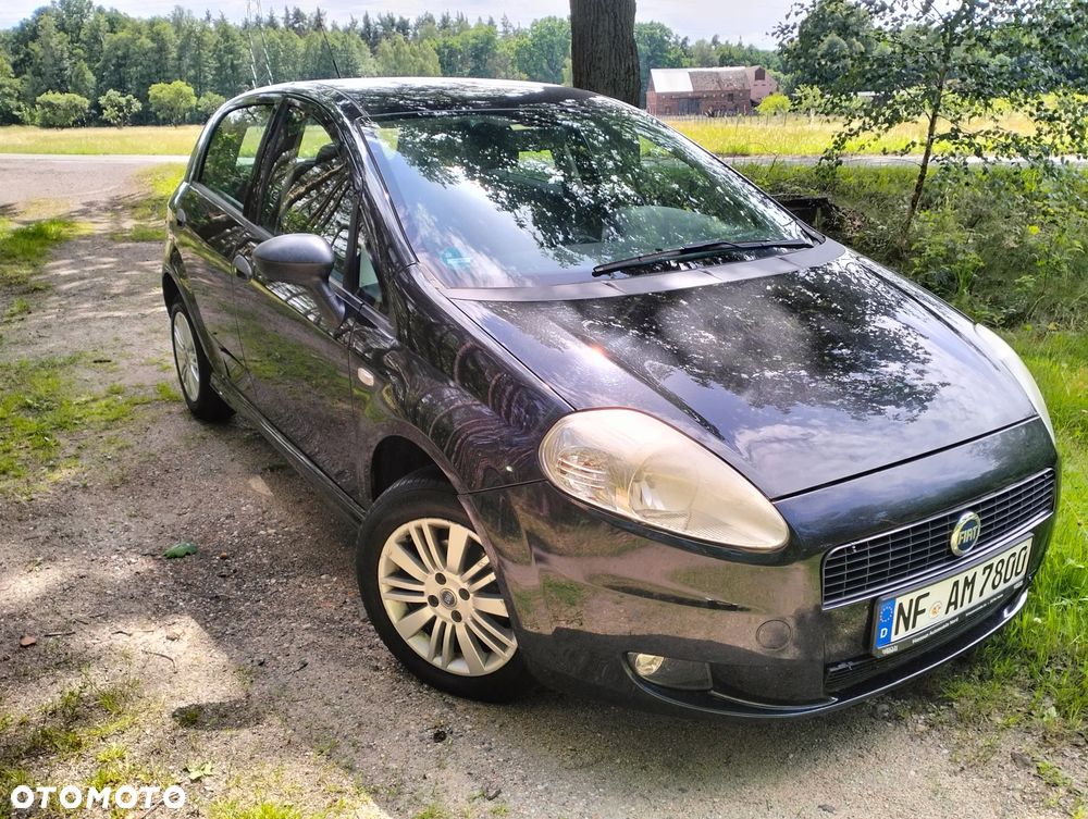Fiat Punto 1.4 16V Dynamic - 22