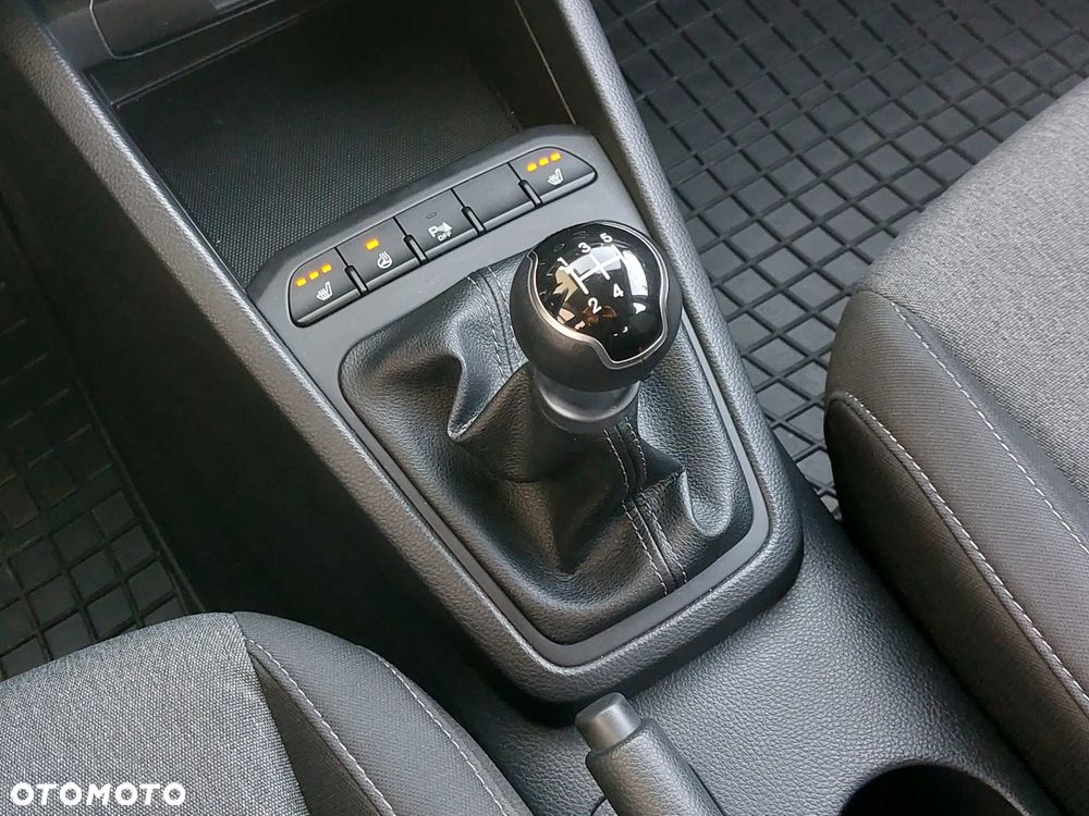 Kia Stonic 1.2 M - 11