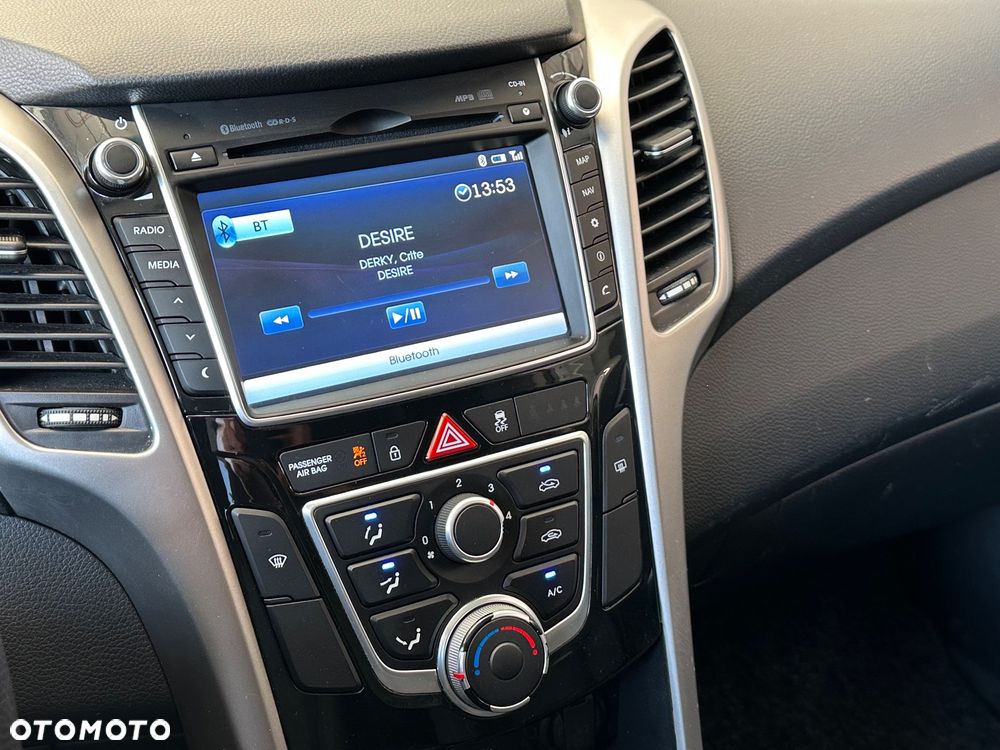 Hyundai i30 1.6 CRDi BlueDrive Comfort - 28