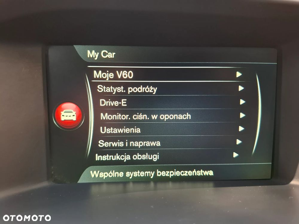 Volvo V60 D4 Momentum - 34