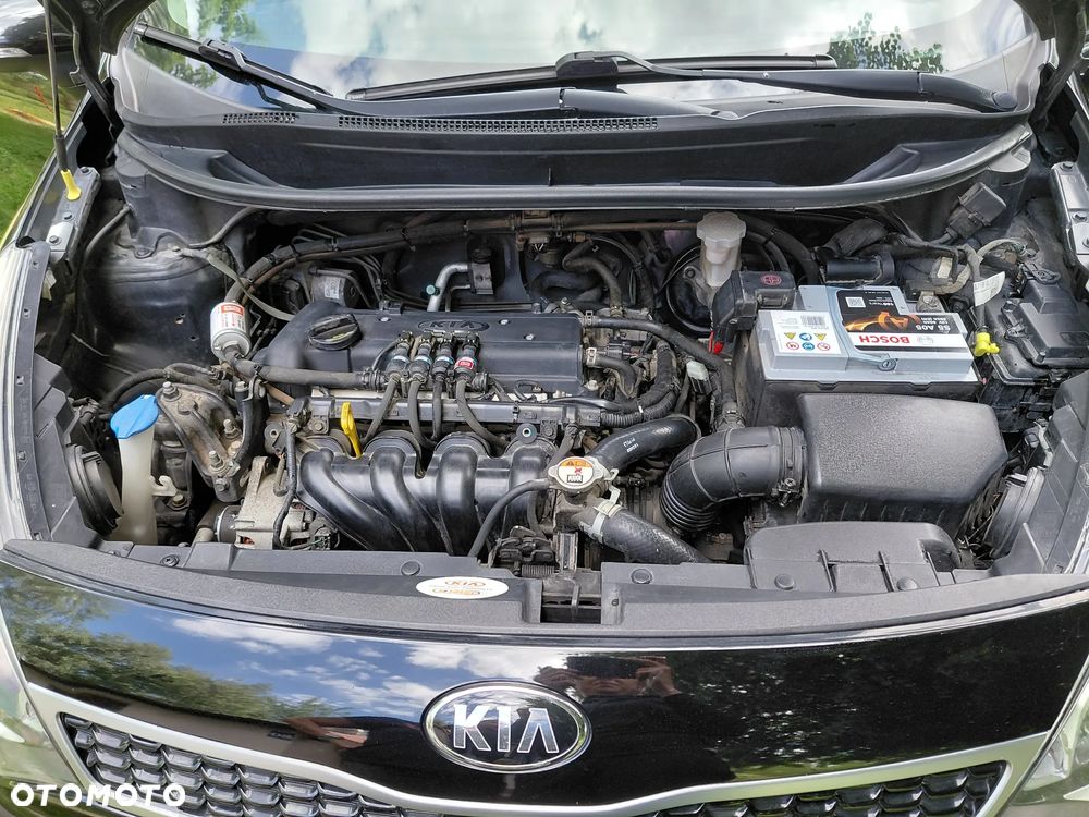 Kia Rio 1.4 L - 11