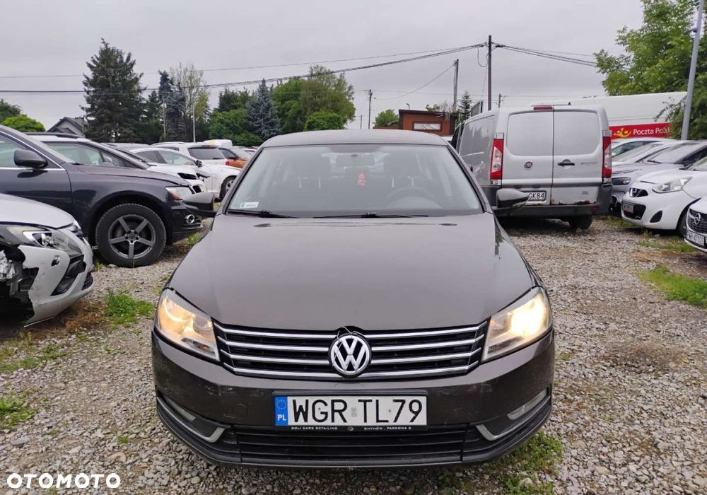 Volkswagen Passat - 19