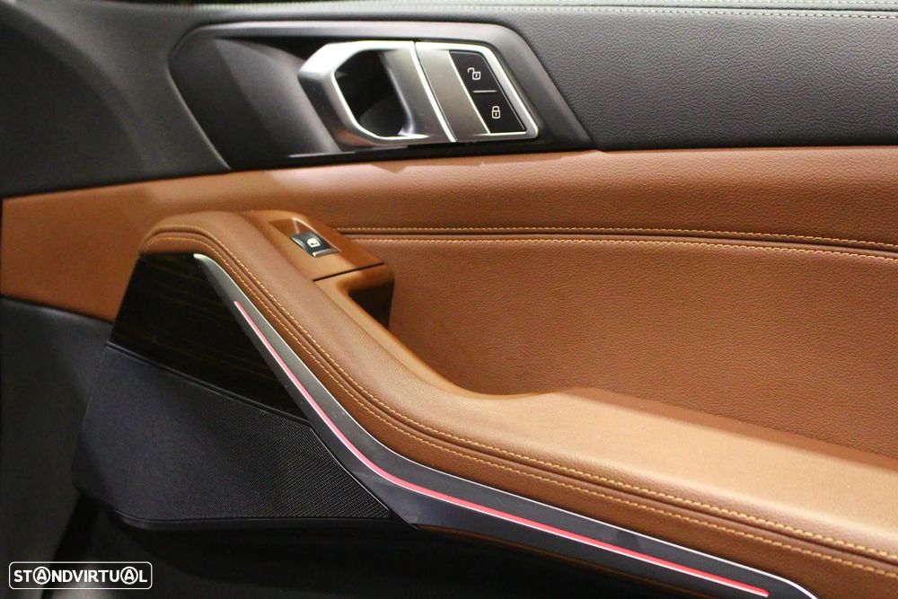 BMW X5 45 e xDrive Pack M - 22