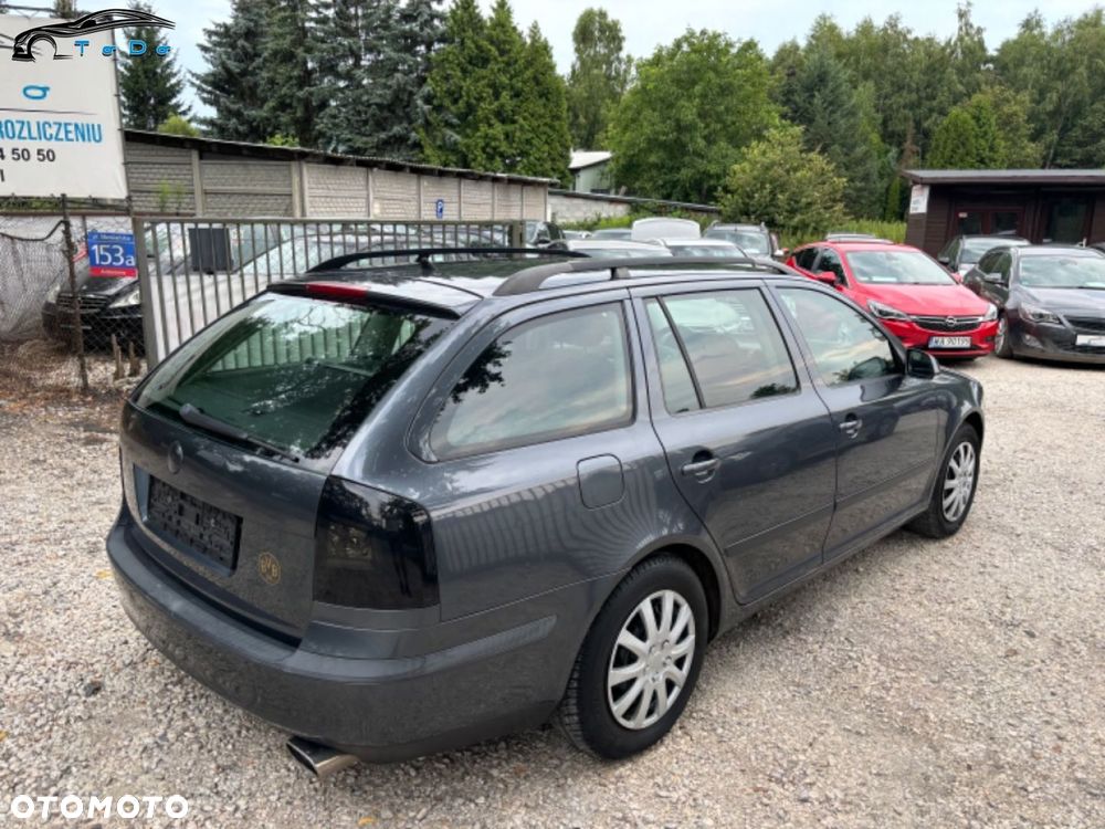 Skoda Octavia 1.6 Ambiente - 5