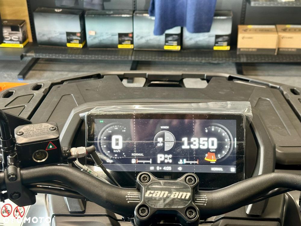 Can-Am Maverick - 13