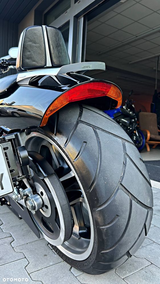 Harley-Davidson V-Rod Muscle - 19